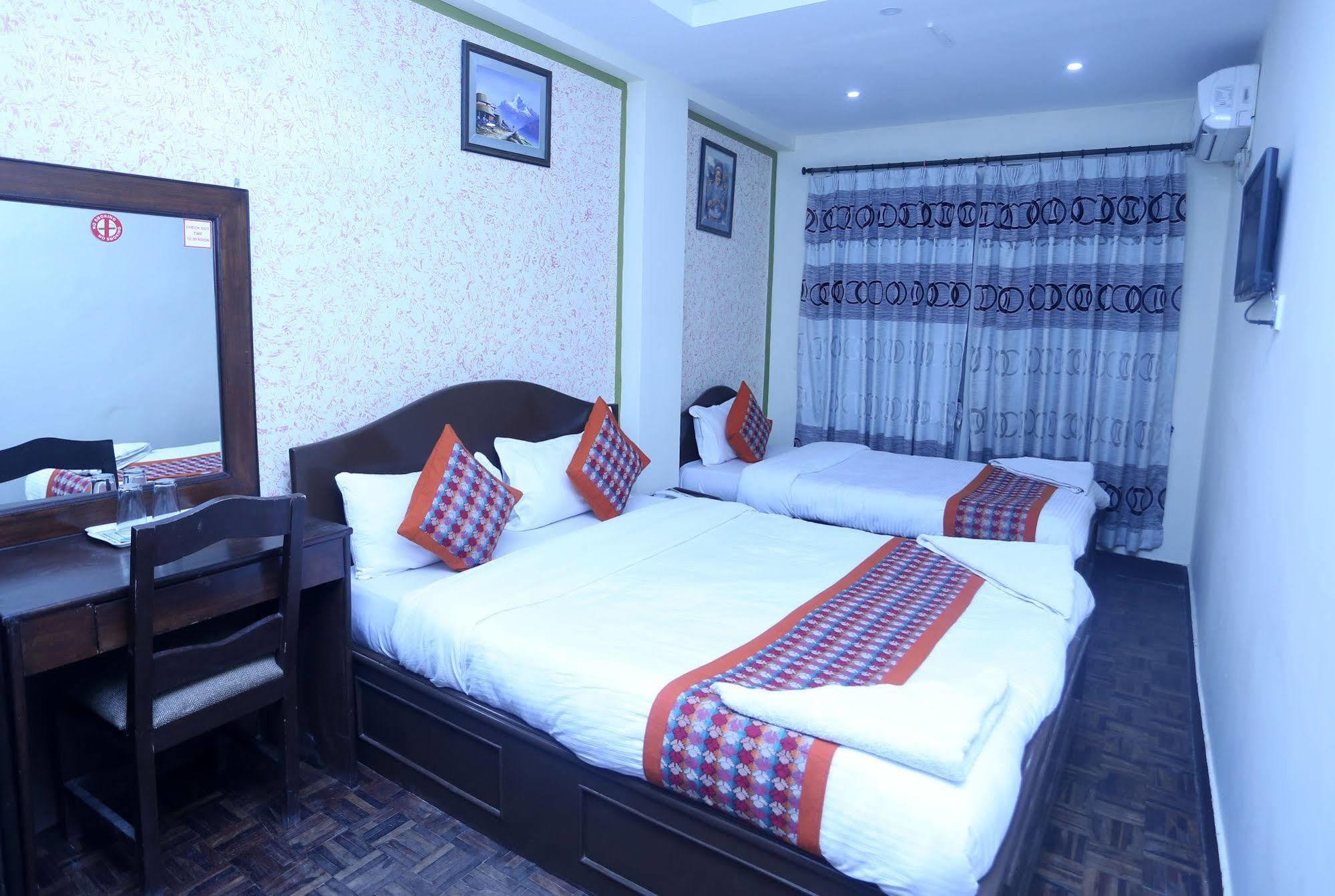 Oyo 153 Aster Hotel Nepal Kathmandu Exterior foto